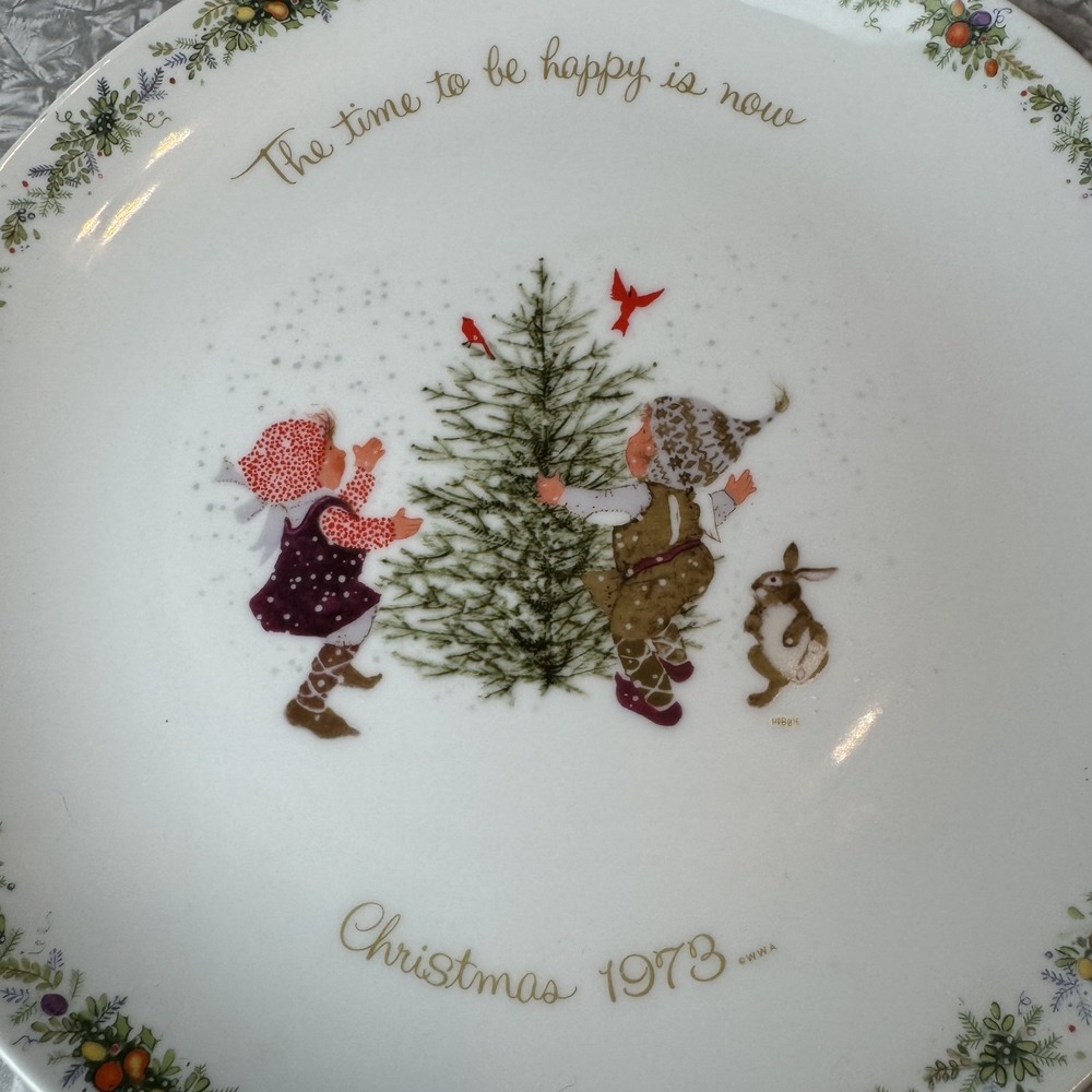 Holly Hobbie Christmas Commemorative Edition 1973 Porcelain Plate Cottagecore